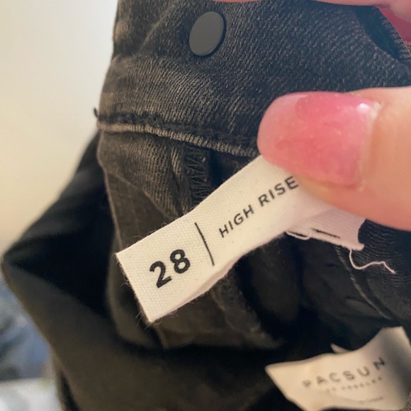 Pacsun size 28 black jeans ripped at knee high waist never worn - Picture 4 of 4